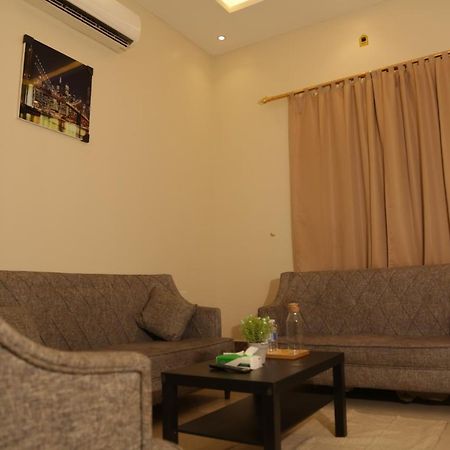 Spacious Apartments At Basla St 3 Mins From King Fahd Stadium Riade Exterior foto